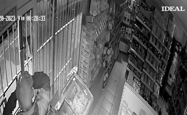 Ingresado en la UCI un vecino de Loja tras ser apuñalado en el tórax