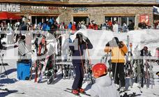 Las imágenes del Rey Felipe VI esquiando en Sierra Nevada