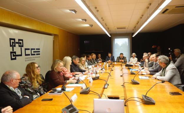 La Junta pide la colaboración de los empresarios de Granada para tener más cursos de FP Dual