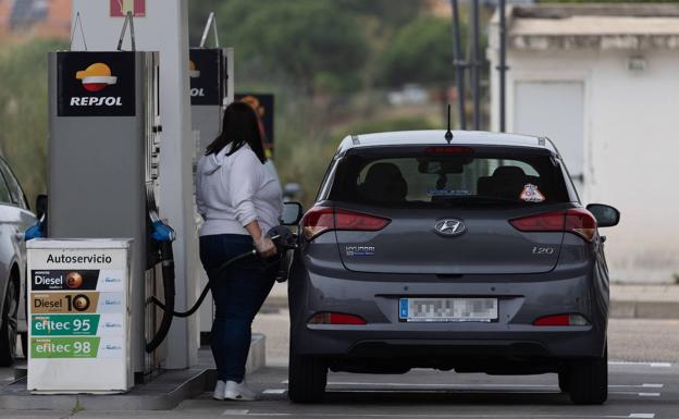 La nueva norma que sube el precio de la gasolina y el diésel hasta 5 céntimos