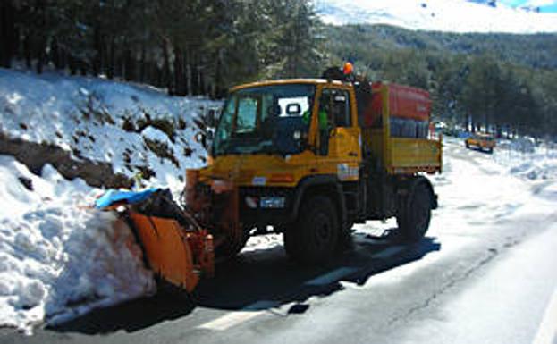 La borrasca deja nieve en municipios y sierras de la fachada litoral de Almería en cotas a 450 metros