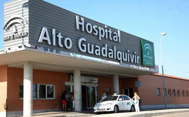 Auxilian a un camionero que sufrió un infarto mientras conducía por la A-4