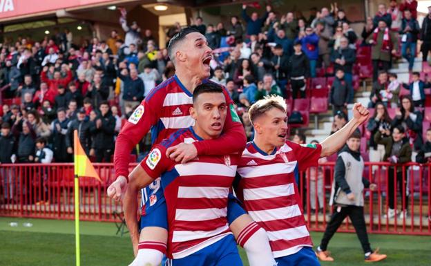 Uzuni sigue siendo el rey de la Liga