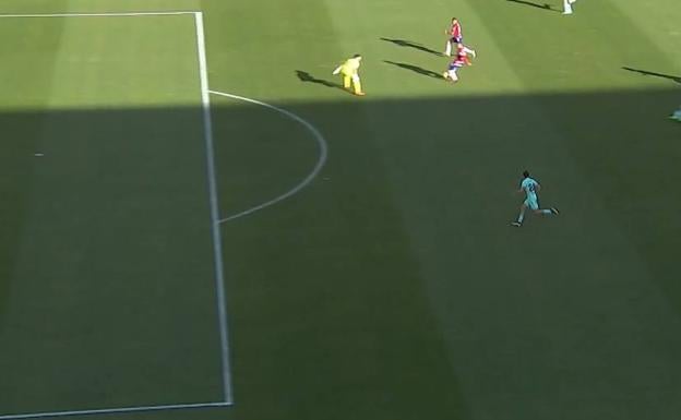 No hay ni falta ni fuera de juego en el segundo gol de Uzuni