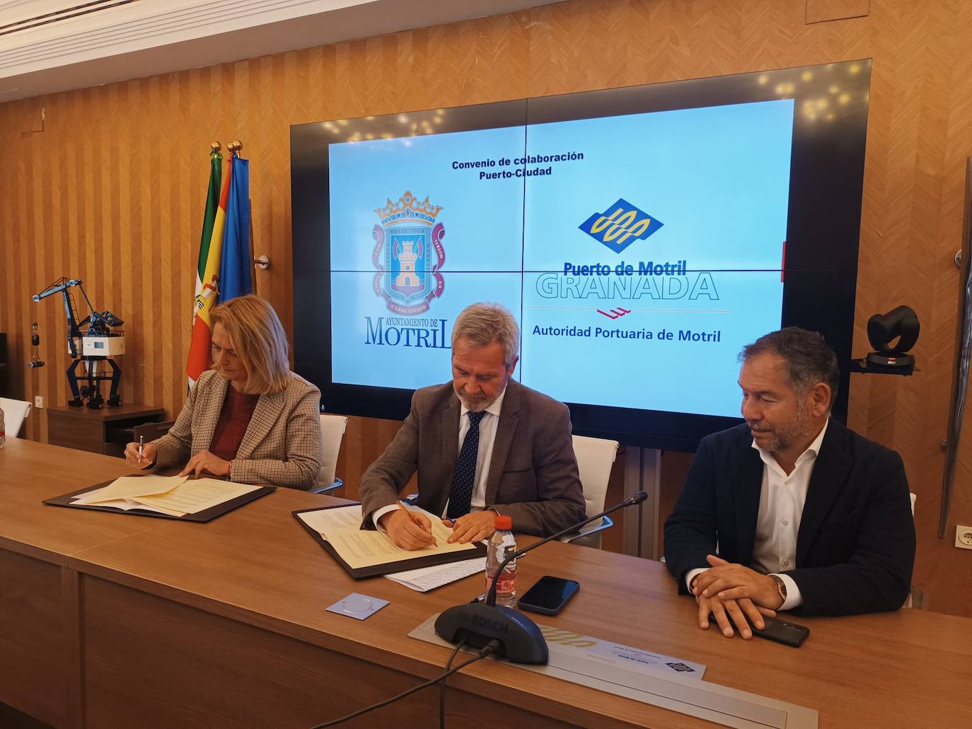 El puerto libera 67.000 metros cuadrados más para abrirse a Motril