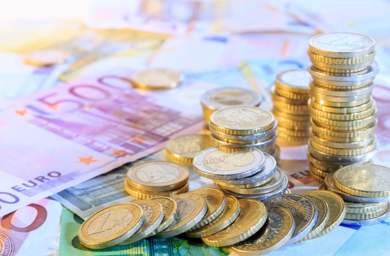 Que les compre su tía