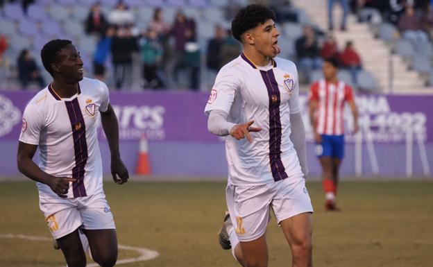 El Real Jaén disfruta en La Victoria y le hace un siete al Porcuna