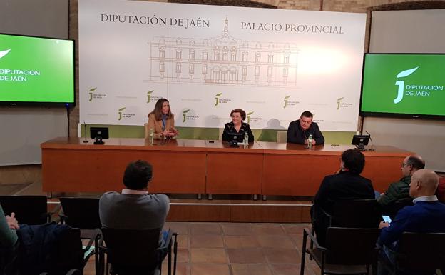 Reunión para articular las actividades de la Feria de los Pueblos en Jaén