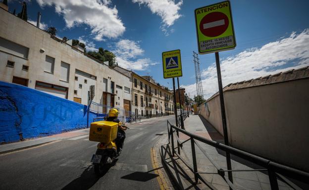 Así es la nueva reordenación de tráfico de la principal salida del Realejo