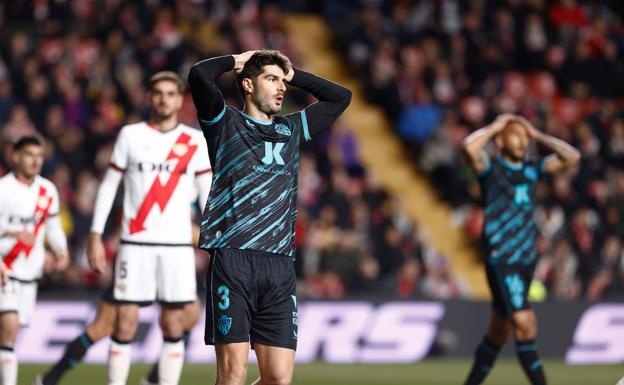 El Almería, de la necesidad a la obligación