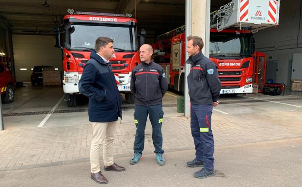 Un bombero del Poniente viaja hasta Turquía para ayudar en las tareas de rescate