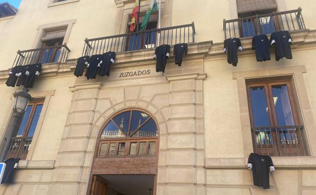 Más de mil juicios y actos suspendidos por la huelga de secretarios judiciales