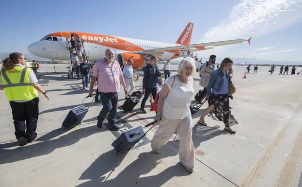 Un acuerdo 'a la asturiana' para captar vuelos internacionales para Granada