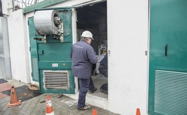 Cortan la luz de un edificio del Consorcio de los Montes Orientales por un enganche ilegal