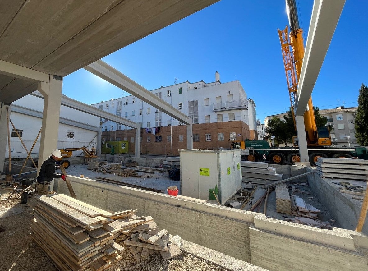 La nueva piscina climatizada de Baeza estará lista en mayo