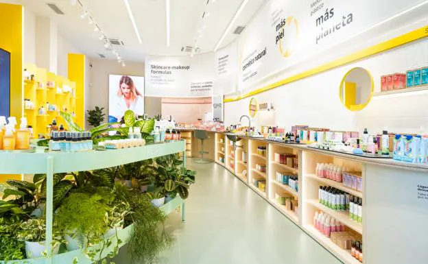 Llega al centro de Granada la famosa tienda de cosméticos de las 'influencers'