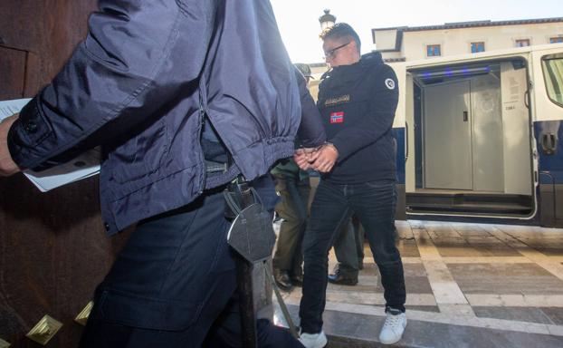 La autora confesa del apuñalamiento en Motril: «Estuve buscando un sitio para enterrarla»