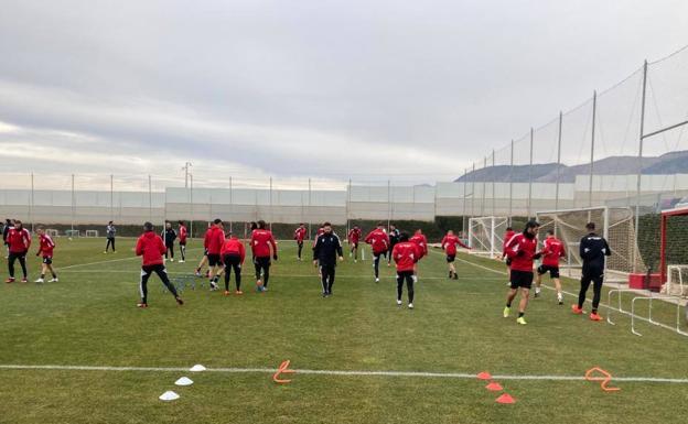 Ricard Sánchez, Soro y Rubén Rochina, únicas bajas del entreno