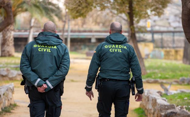 Dos guardias civiles de Maracena salvan la vida a una víctima tras practicarle un torniquete