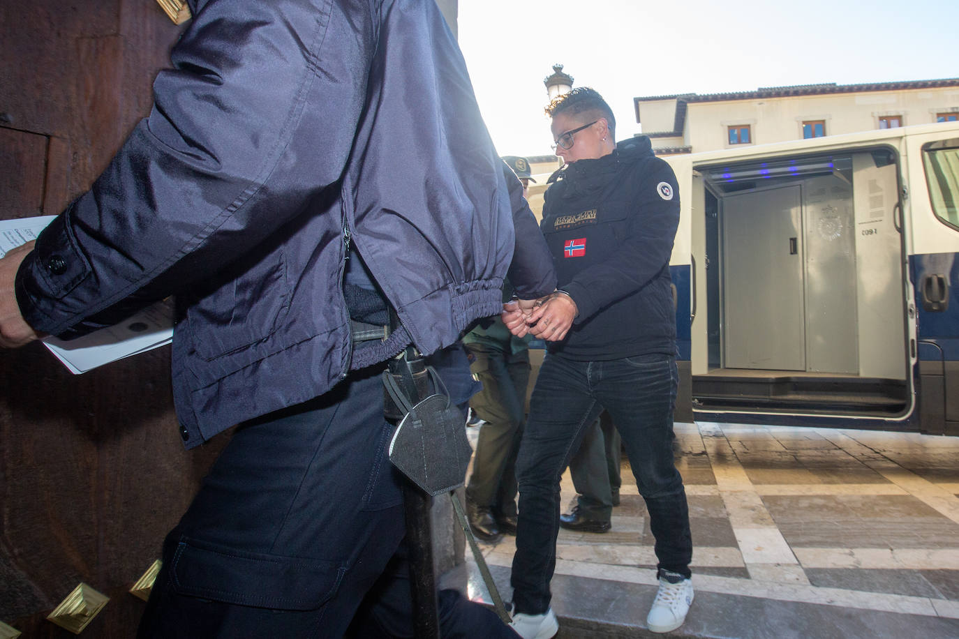 El jurado declara culpable de asesinato a Yasmina por matar a su novia con ensañamiento