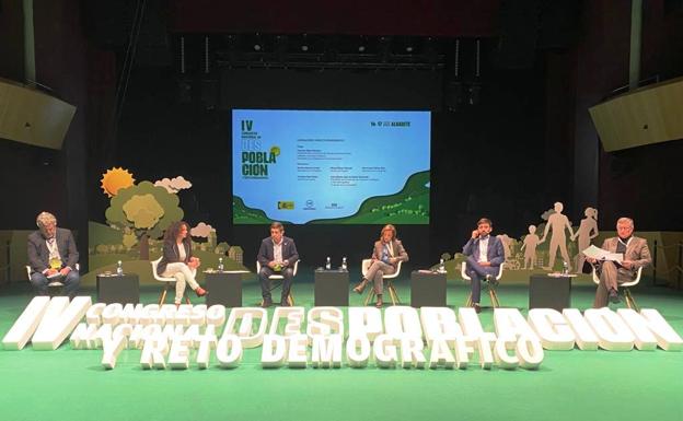 Contra la despoblación: «Más participación de los gobiernos locales en la gestión de los fondos europeos»