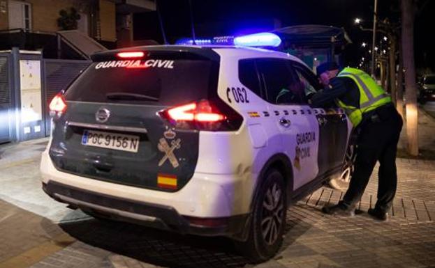 Buscan a un varón de 40 años por una agresión sexual en plena calle en Granada