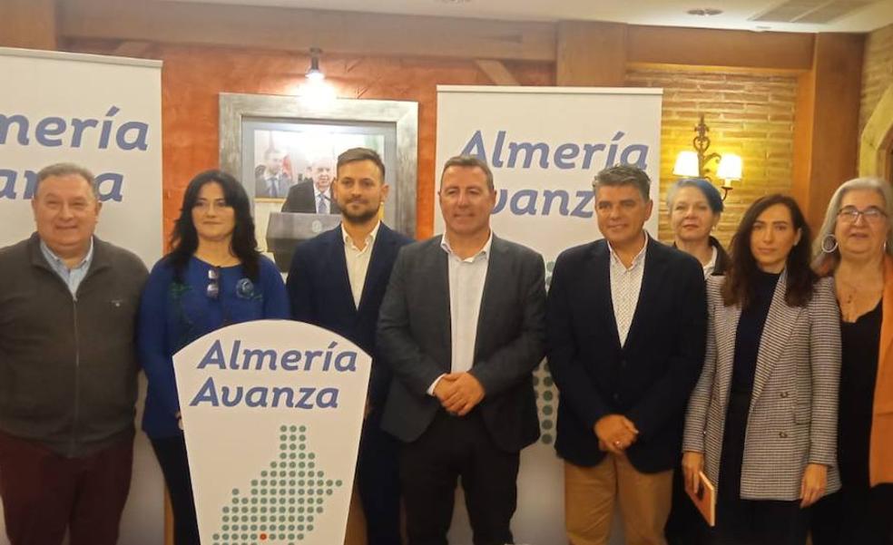Almería Avanza echa a andar con una llamada a los «defraudados por los partidos tradicionales»