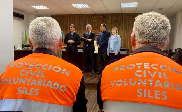 Reconocimiento a los voluntarios de la Agrupación de Protección Civil de Siles