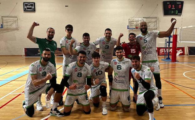 Unicaja Costa de Almería recobra la ilusión antes de llegar a la Copa