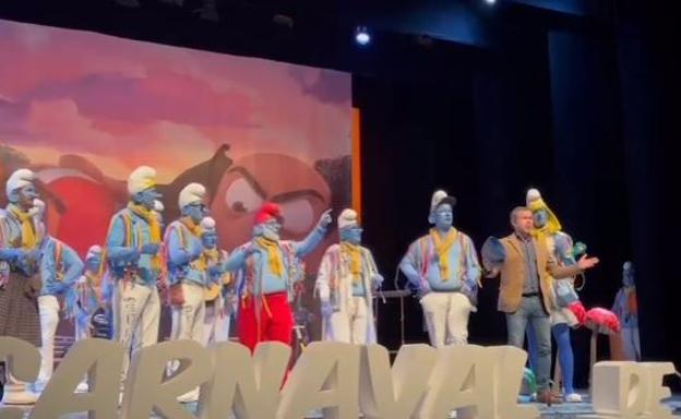 'Pitufada' del alcalde de Jaén en mitad del concurso de Carnaval