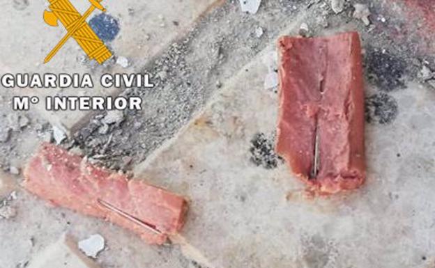 Siete meses de cárcel por dejar salchichas con clavos para perros en Torredonjimeno