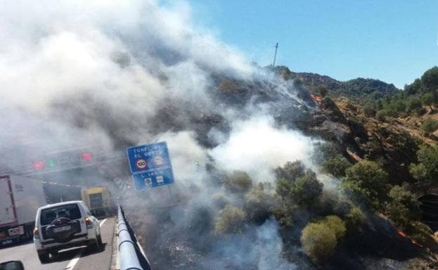 Cortes en carreteras de Jaén por un simulacro de incendio en un túnel de Despeñaperros este martes