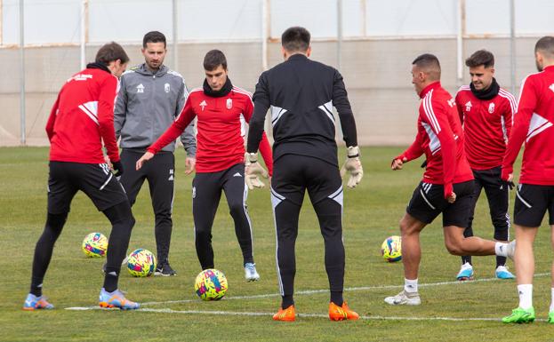 Alberto Soro ultima su vuelta al equipo cuatro partidos después