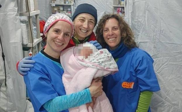 Una matrona granadina trae al mundo a una bebé en la zona del terremoto de Turquía