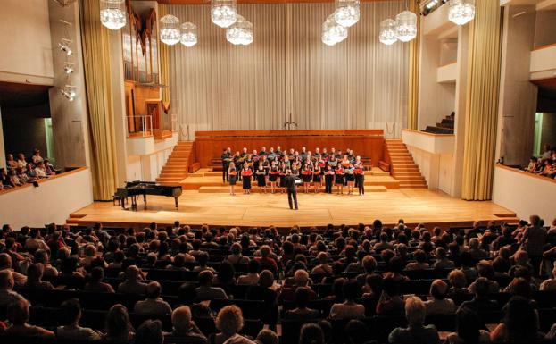 Las voces de más de 300 coristas sonarán este fin de semana en Granada