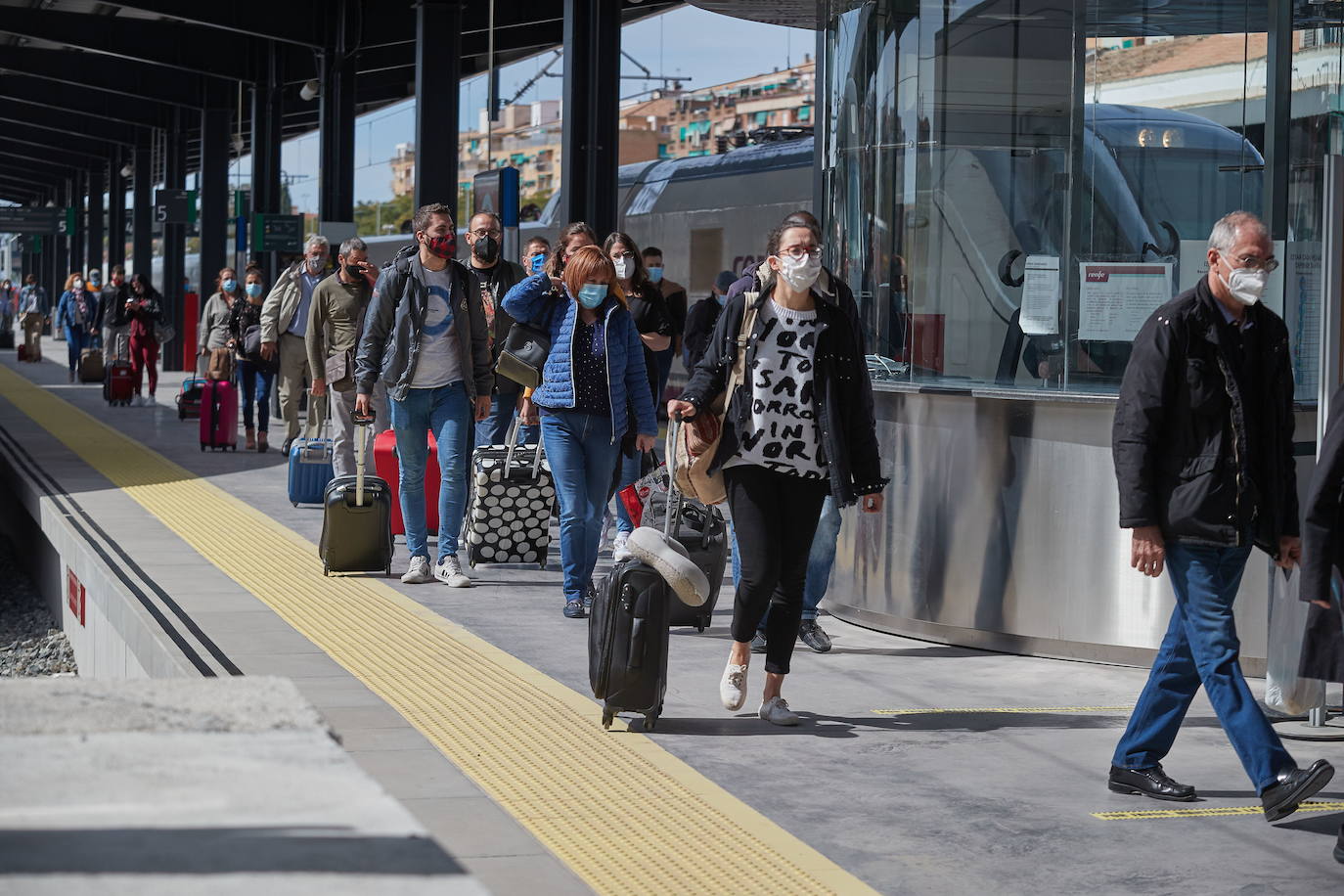 La oferta del SEPE con sueldos de hasta 2.800 euros y contrato indefinido