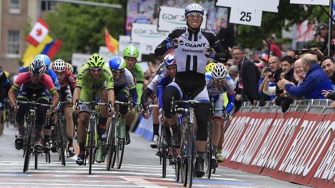 Kittel se impone en la segunda etapa en Belfast