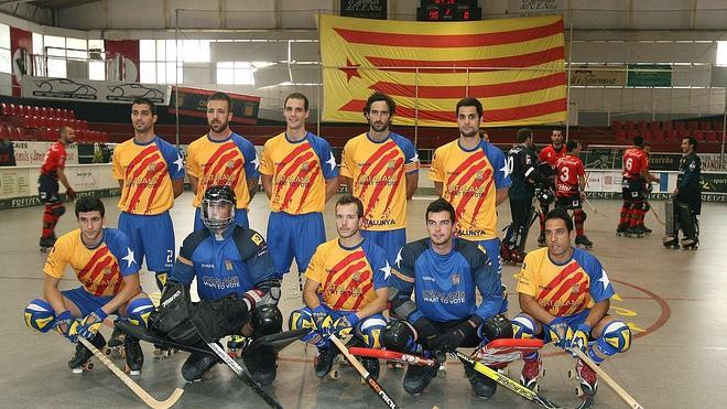 La selección catalana de hockey sobre patines desafía al CSD y juega con la estelada