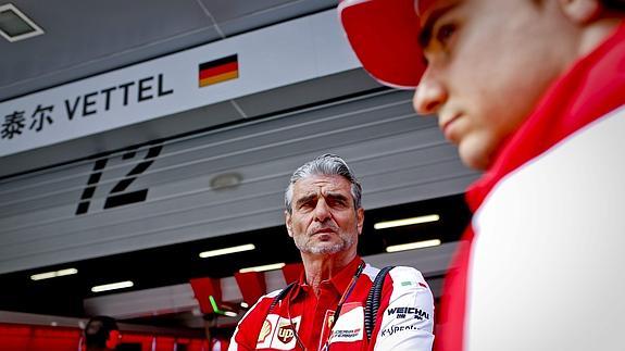 Ferrari hace soñar a los 'tifosi' pero no al Partido