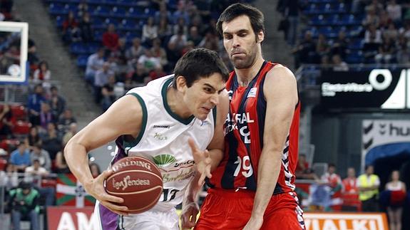 El Baskonia fuerza el desempate y habrá tercer partido en Málaga