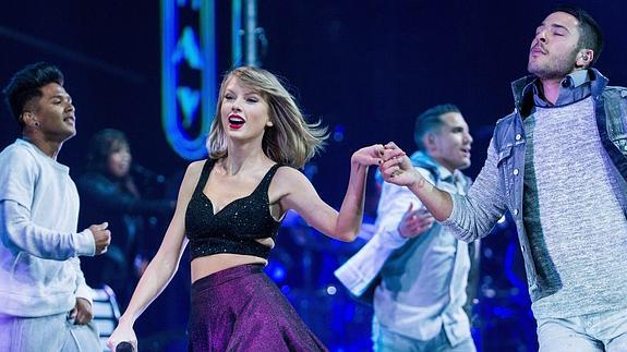 Taylor Swift hace recular a Apple