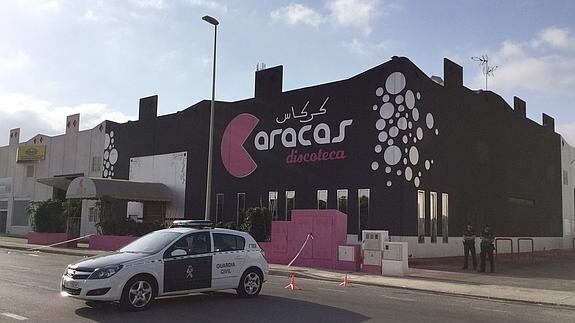 Un muerto en una pelea con arma blanca junto a una discoteca en Murcia