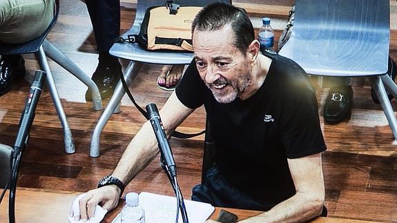 Julián Muñoz: «Me arrepiento profundamente de todo y pido perdón a Marbella por el daño»