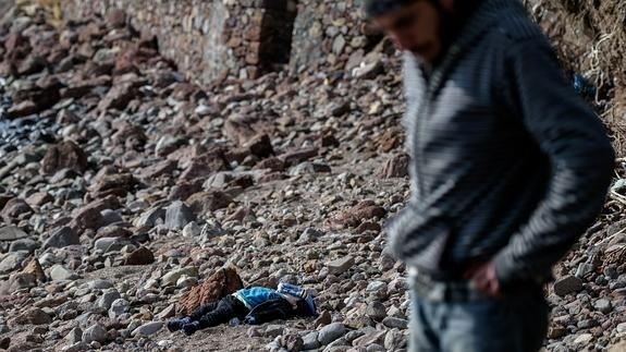 Al menos 37 inmigrantes muertos frente a las costas del Egeo