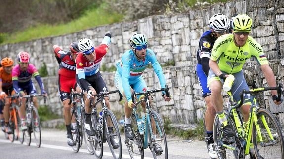 La UCI estudia revisar las bicis en carrera para evitar dopaje mecánico