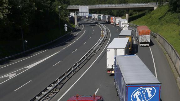 Suecia inaugura la primera autopista eléctrica del mundo