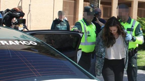 La mujer que atropelló a los ciclistas en Oliva se enteró de lo que pasó por la Guardia Civil