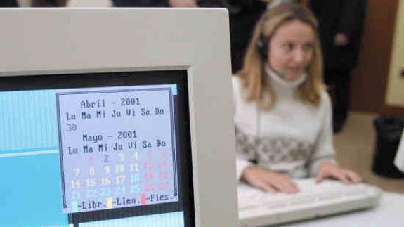 La Agencia Tributaria advierte de números no oficiales de elevado coste para pedir cita previa