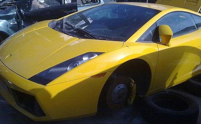 Así quedó el Lamborghini por el que el Ayuntamiento de Granada tendrá que  indemnizar a un vecino | Ideal