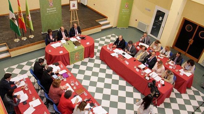 Gobernador se convierte por un día en la capital de la provincia de Granada